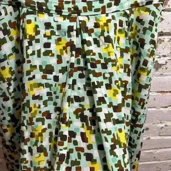 KATE SPADE skirt size 4.  Excellent condition! - Picture 2 of 10